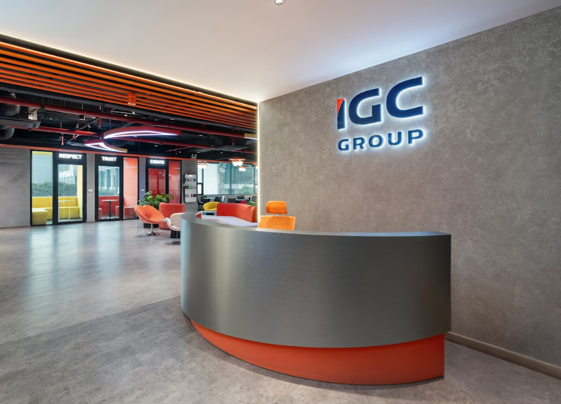 Quầy lễ tân văn phòng IGC - Đơn vị ICADVietnam thi công & thiết kế