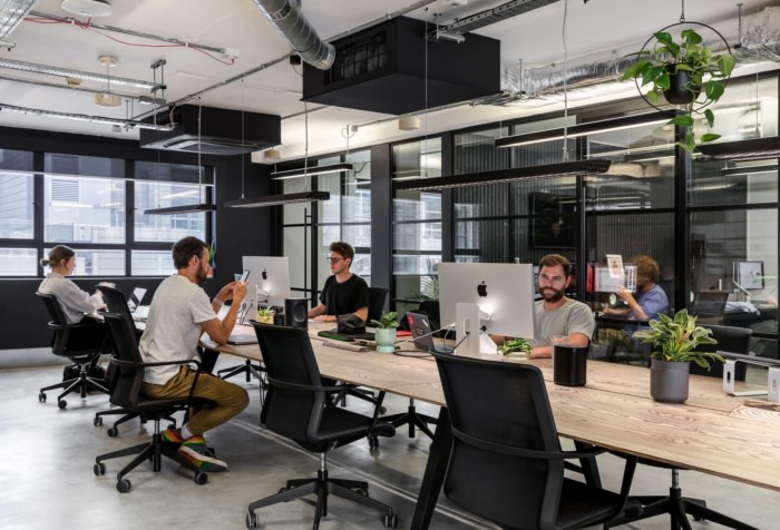 Nội thất văn phòng phù hợp và thoải mái trong thiết kế văn phòng Blockchain