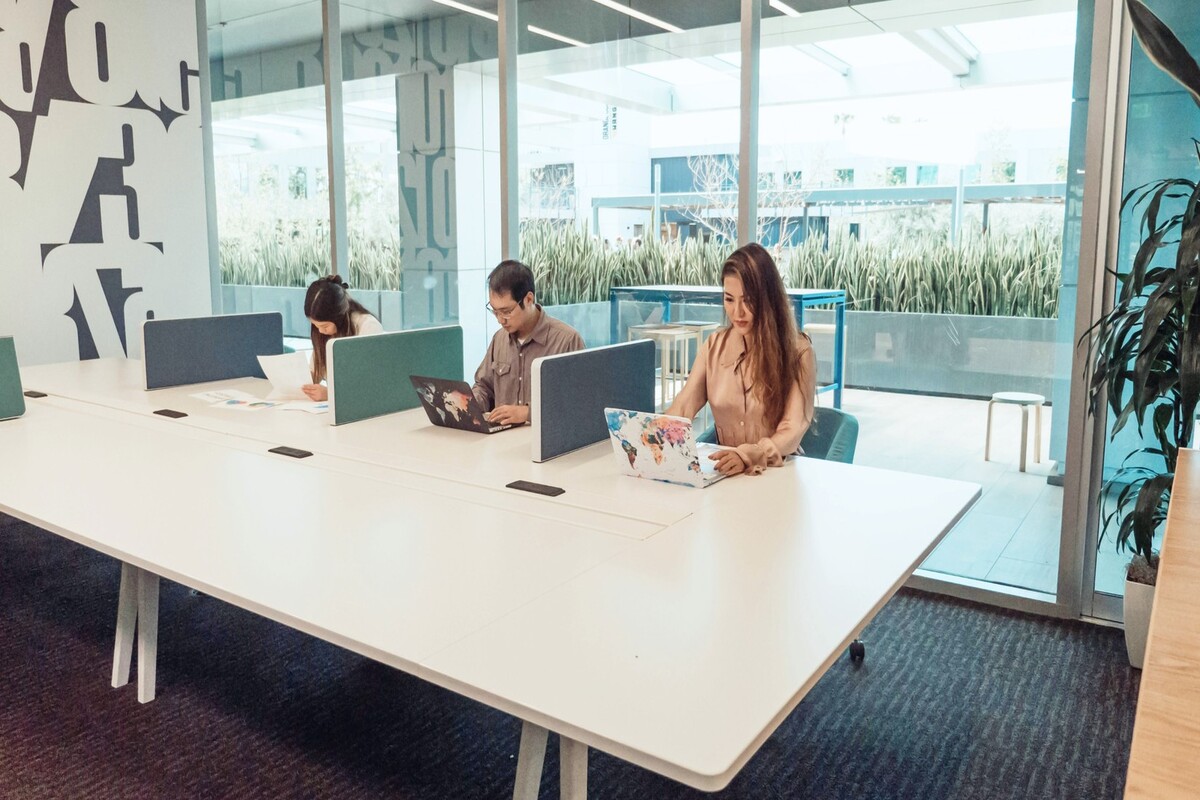 tien-ich-cua-hot-desking