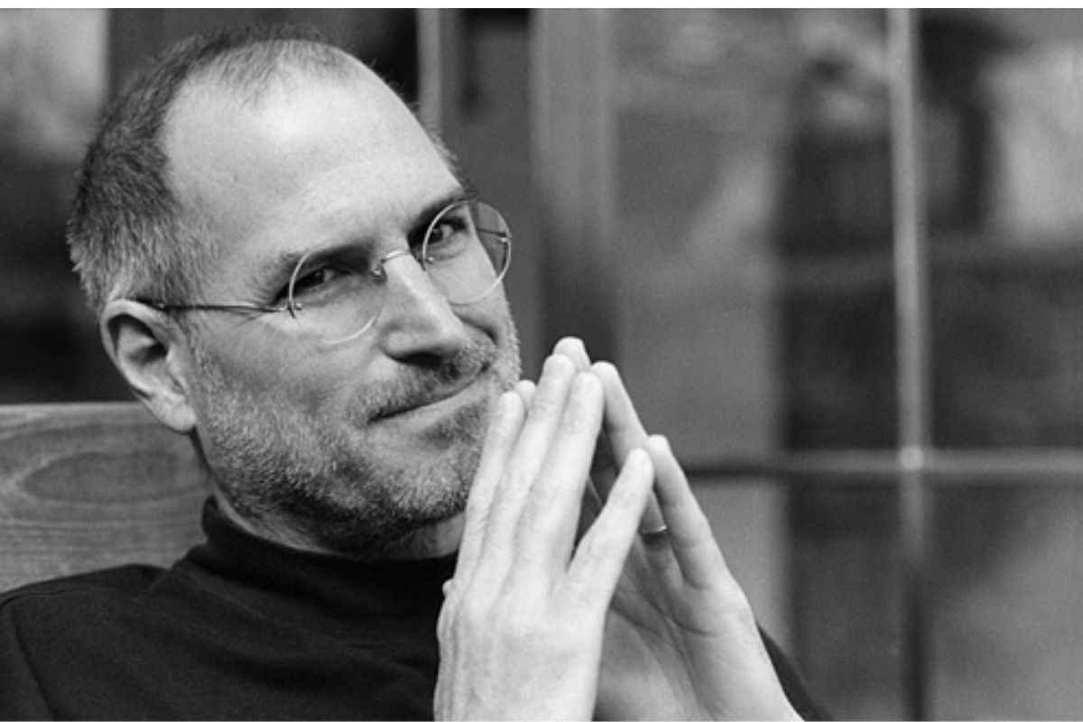 steve-jobs-nguoi-dua-ra-y-tuong-ve-thiet-ke-apple-park